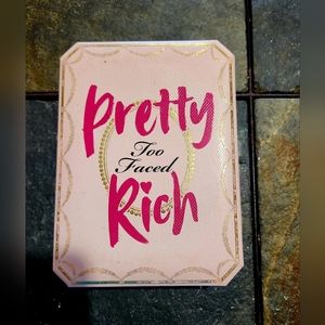 Too Faced 🩵 Pretty Rich Palette 💋